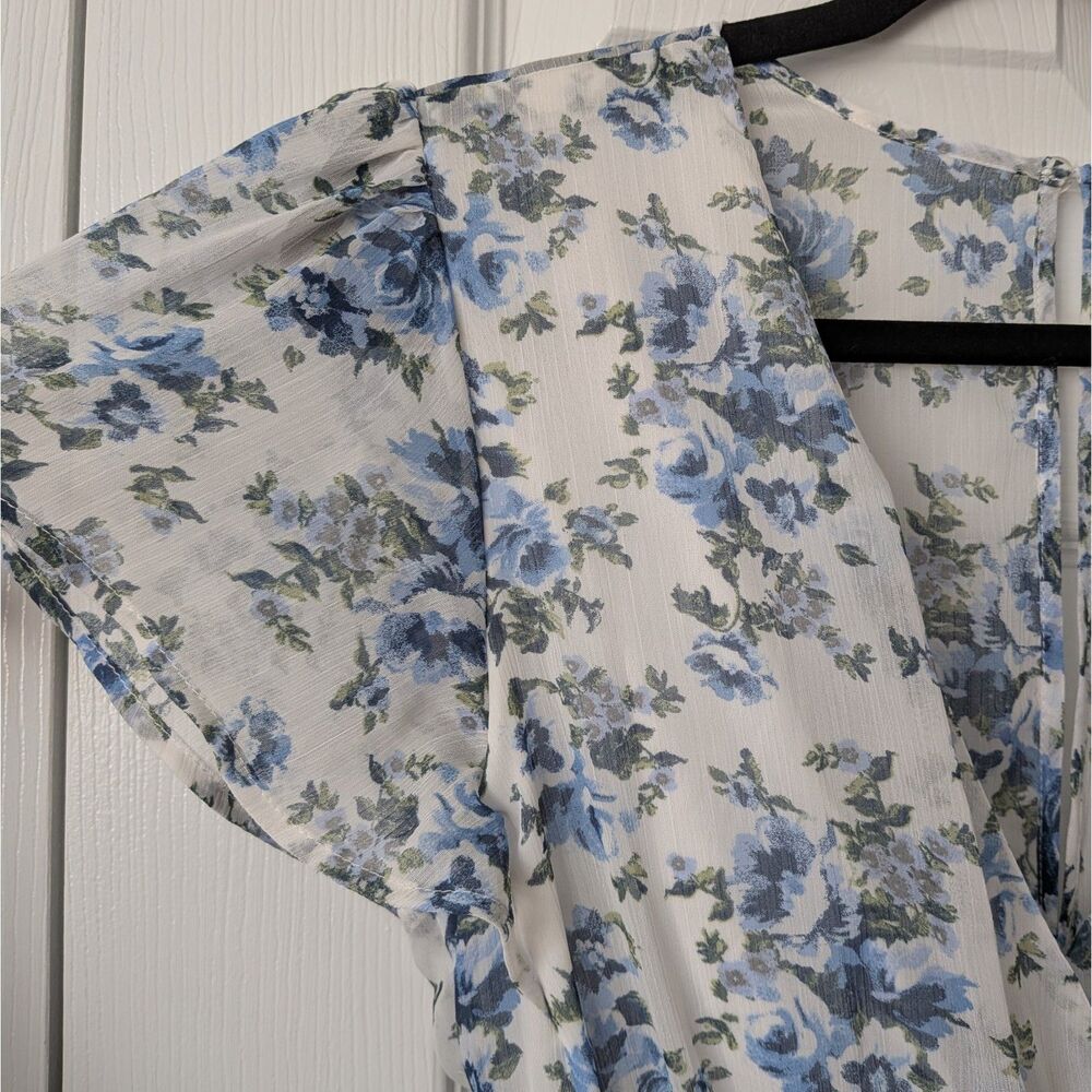 Altar'd State Blue & White Floral Romper Medium Spring Easter Outfit Cottagecore - Picture 3 of 8
